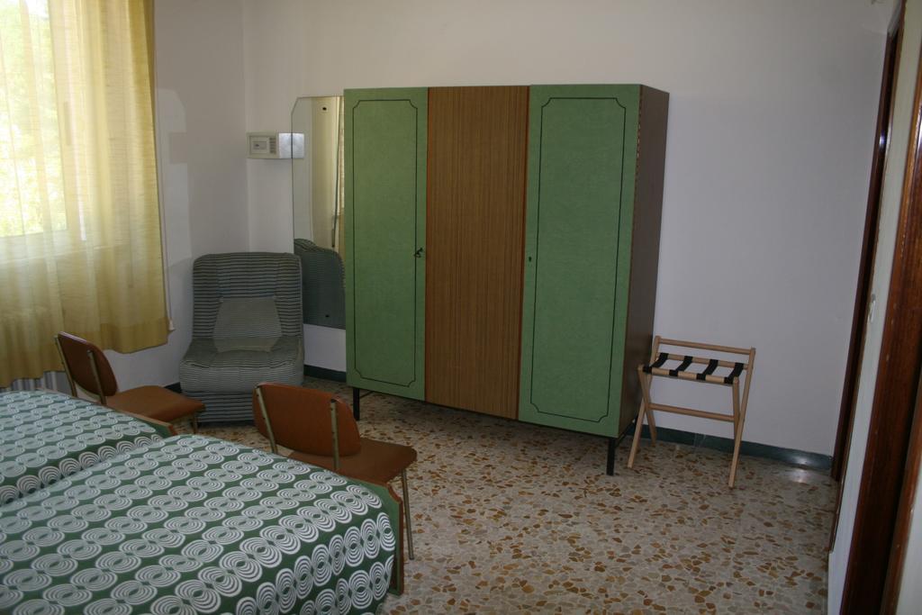 Albergo Da Siro Misano Adriatico Exteriör bild